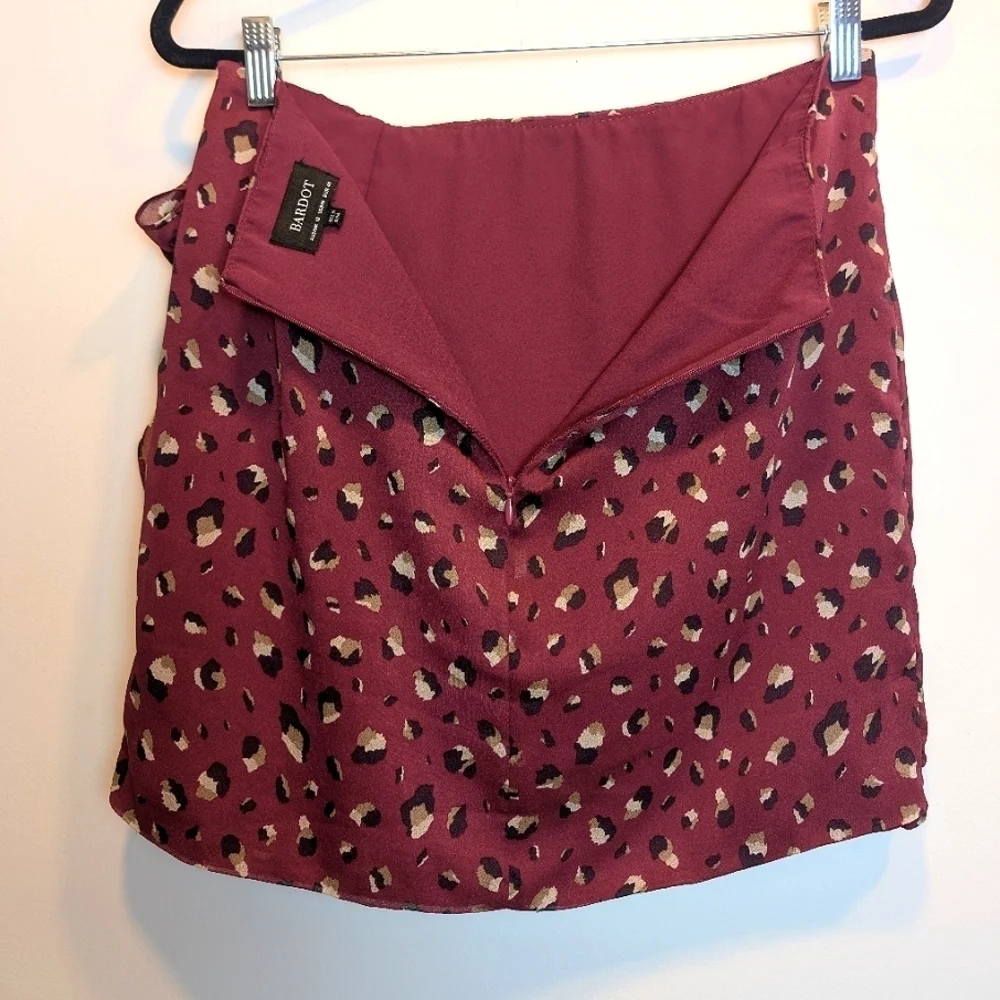Bardot Red Animal Print Faux Wrap Tie Skirt Size Medium